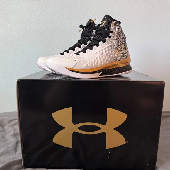 Curry Back Back MVP Unanimous Pack